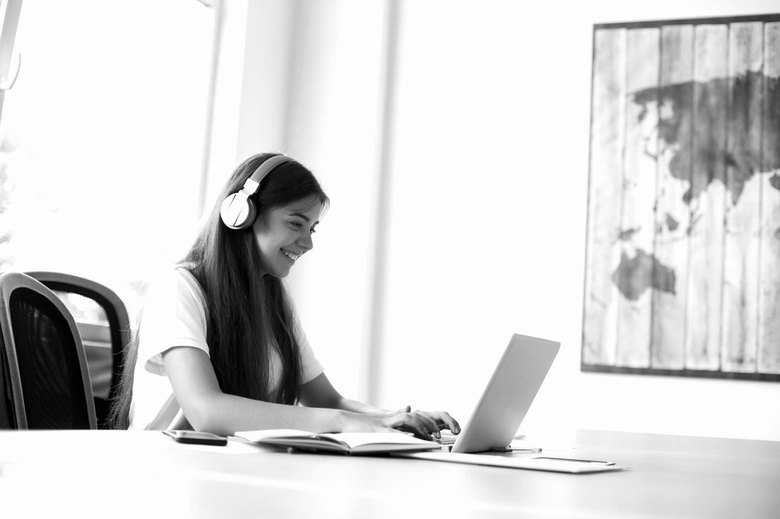 Bureau cavorientha à Nice